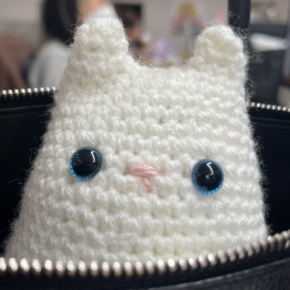 Meet your Posher, Connie - Picture 1 of 1